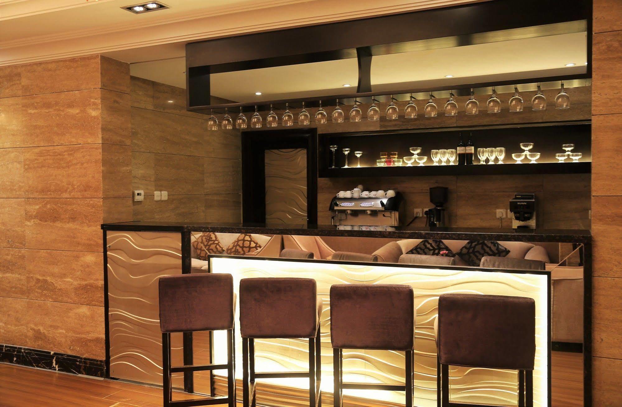 Aparthotel Boudl Kuwait Al Fahahil Kuwait City Exterior foto